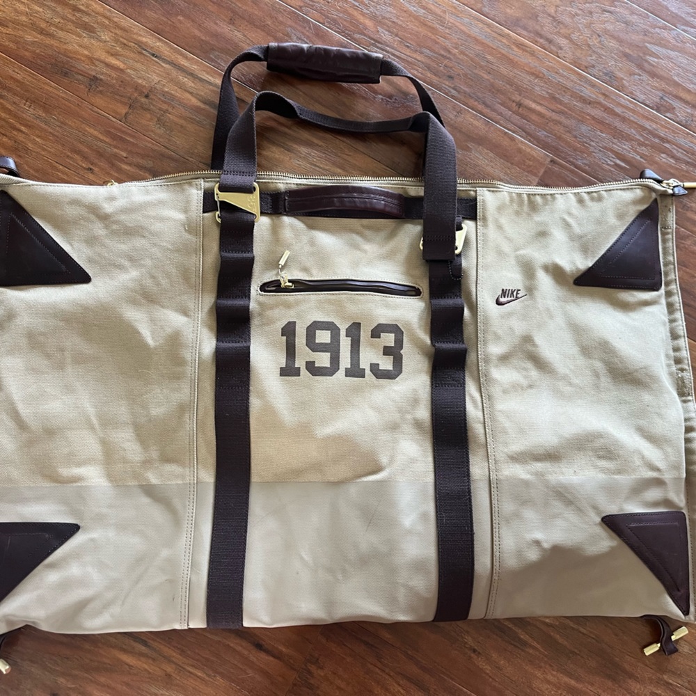 Nike Rare USA Mens Soccer 1913-2013 Centennial Bag Oversized